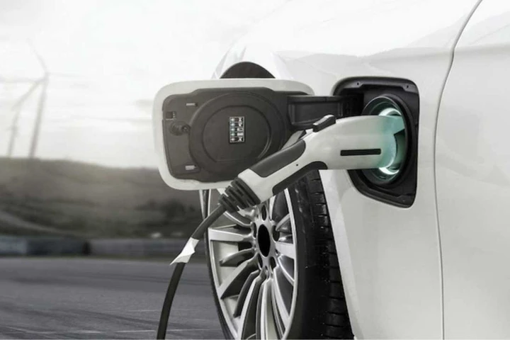 Auto elettrica, quanto conviene?