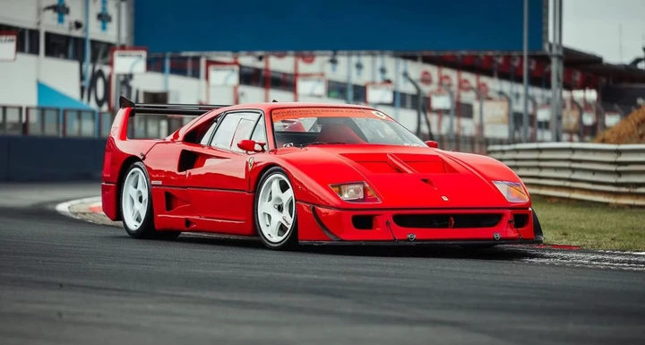 Ferrari F40 Competizione, un capolavoro da quasi 3 milioni di euro