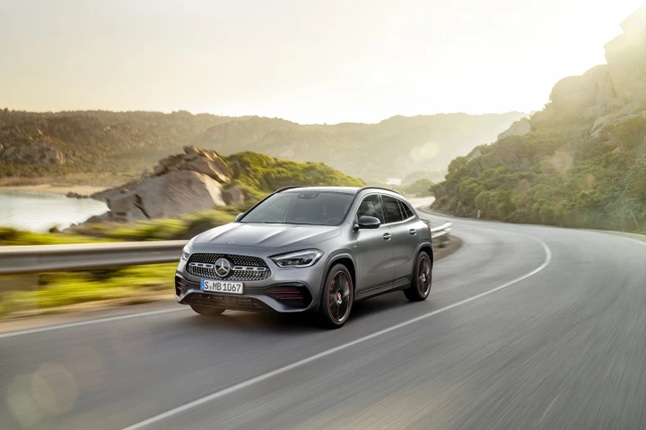 Nuova Mercedes-Benz GLA: informazioni e prezzi