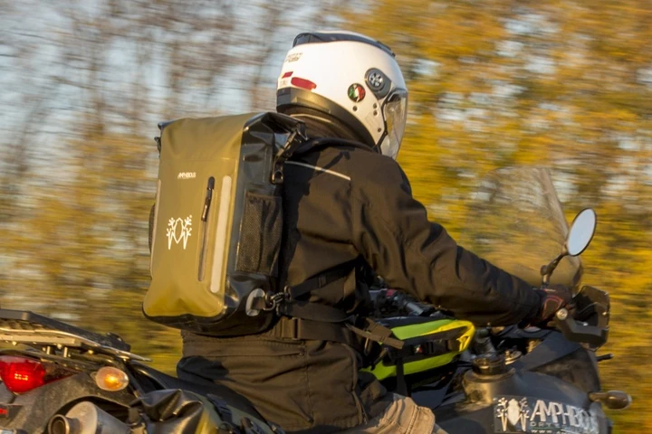 Amphibious Atom: zaino per moto impermeabile