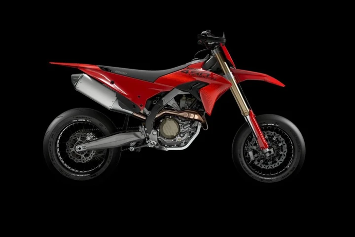 Ducati entra nel Supermotard: Desmo450 SM da 13.990 euro