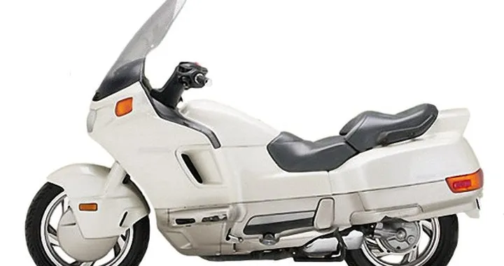 Amarcord: Honda Pacific Coast 800