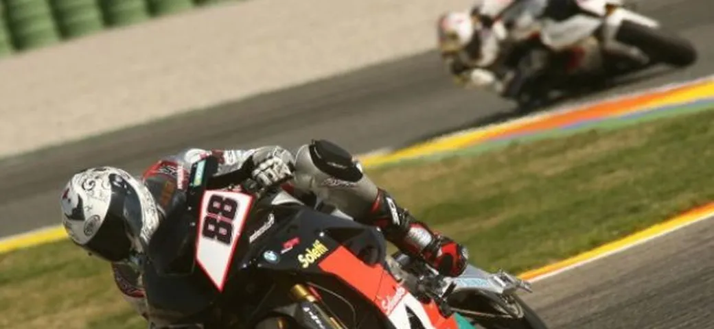 Andrew Pitt trova rifugio nel campionato BSB