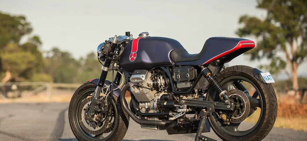 Una Moto Guzzi Breva ispirata alle Red Bull di Formula 1