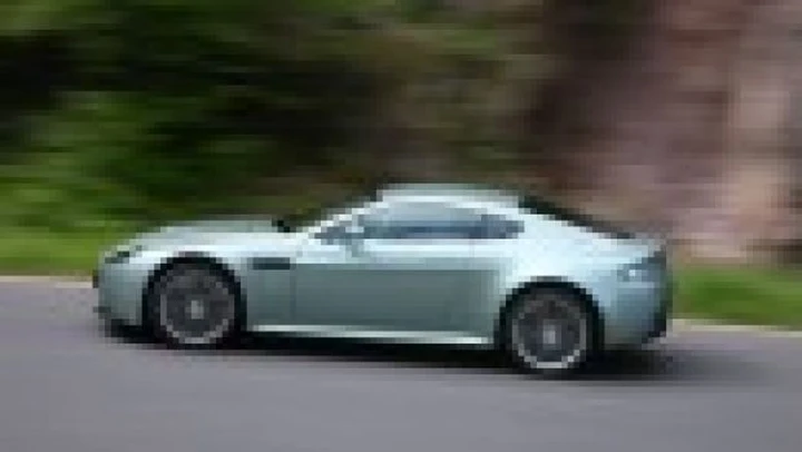 Video: la 24 Ore del Nurburgring dall'abitacolo della Aston Martin V12 Vantage