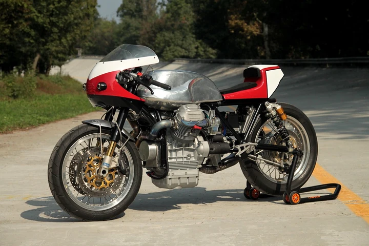 Parabolica by F.lli Brambilla: una Guzzi da 10.000 giri