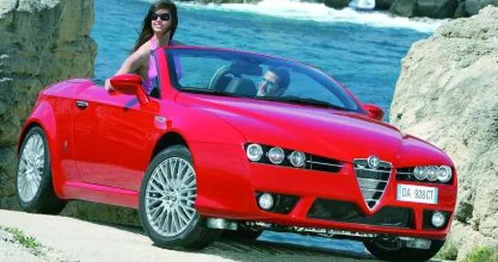 Alfa Spider - tutte le info e le foto