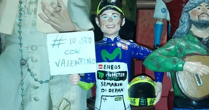 Anche Valentino Rossi nel presepe