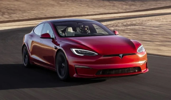 Tesla Model S Plaid: l’elettrica da 1000 CV con sound da V8