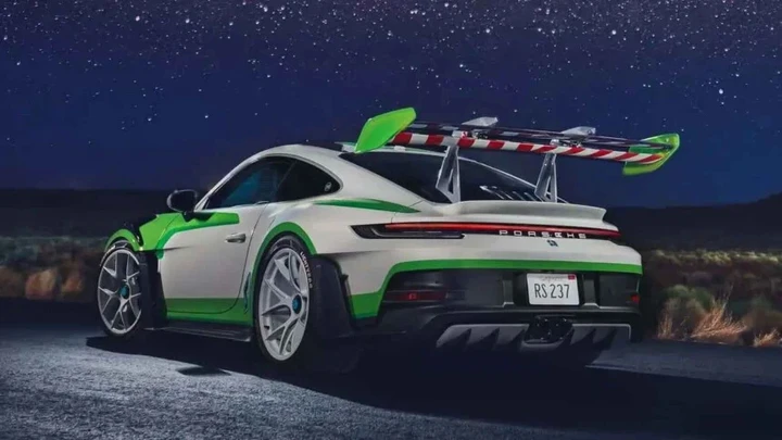 Porsche e Pixar creano tre 911 uniche ispirate a Toy Story 5