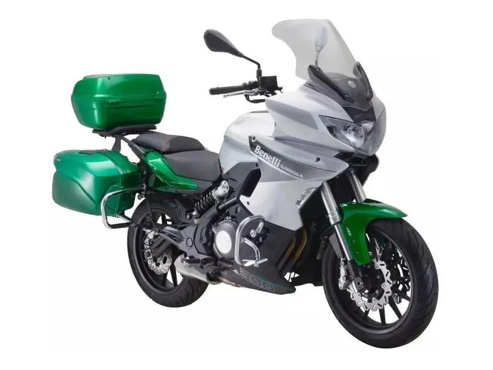 Benelli BN 302 Tourer: la versione da viaggio sul mercato cinese