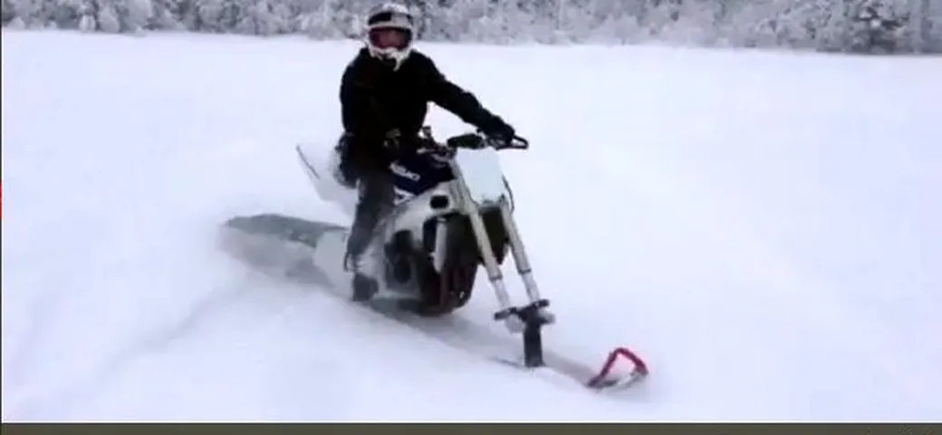 Video divertenti: quando si dice una... motoslitta