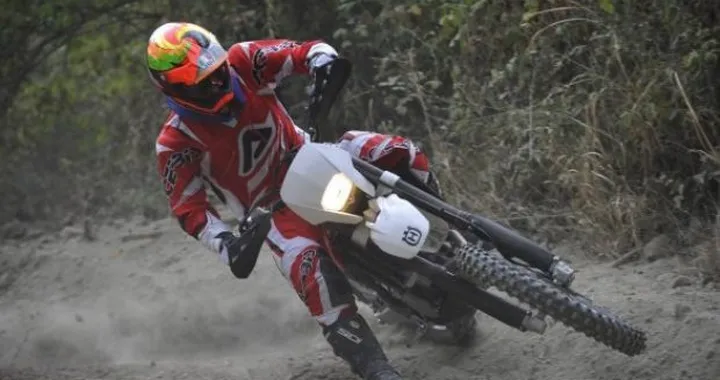 Husqvarna Gamma Enduro 2012: il TEST di Motoblog