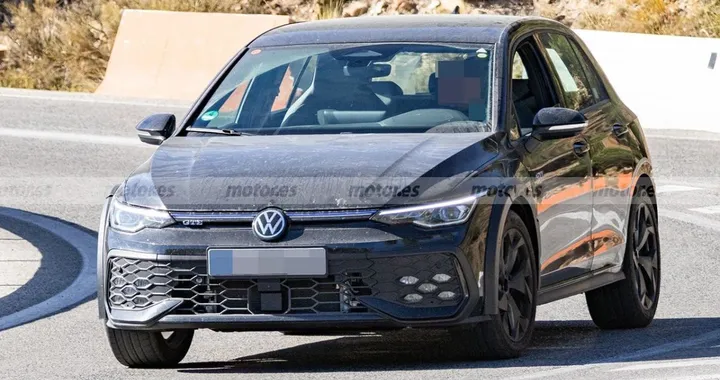 Volkswagen Golf 9, foto spia su strada: ecco come potrebbe essere