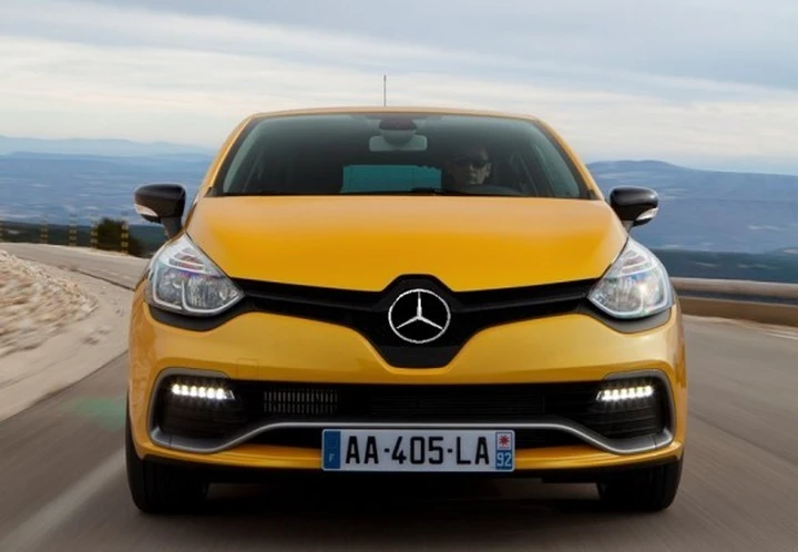 Mercedes Classe X: arriva la Stella su base Renault Clio?
