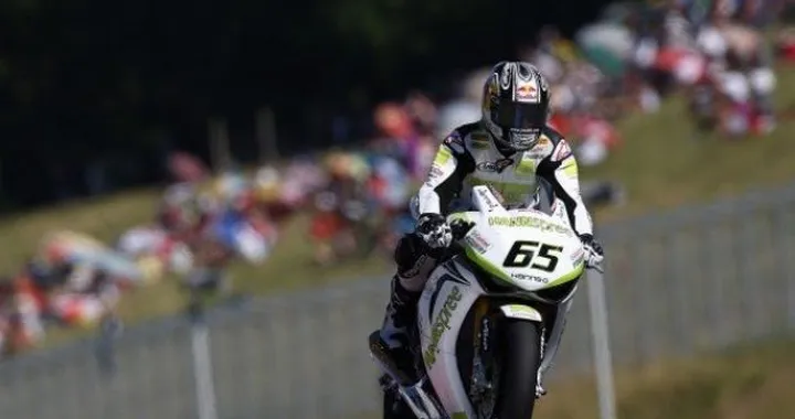 WSBK: A Silverstone Rea comanda le libere, quattro inglesi in testa al gruppo. Solo 18° Biaggi