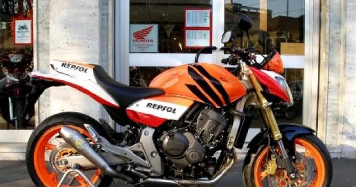 Honda Hornet Repsol by Sibimotor