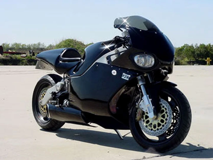 Y2K - Moto Jet in azione - video