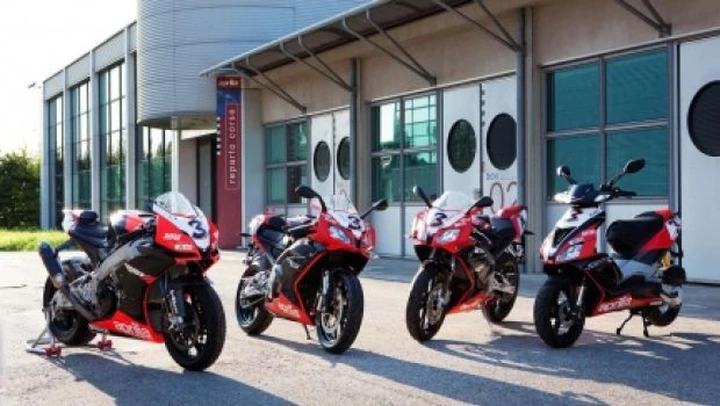 Aprilia RS 50 e 125 Max Biaggi Superbike Replica 2009