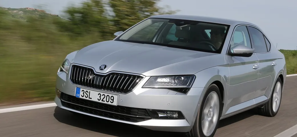 Skoda Superb 2015: primo contatto su strada