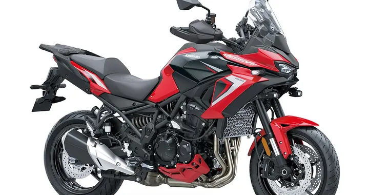 Kawasaki Versys 900 2027: 122 CV, radar e prezzi da 12.890 euro