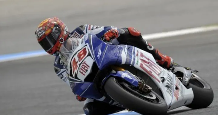 Estoril: per Jorge Lorenzo pole e record della pista