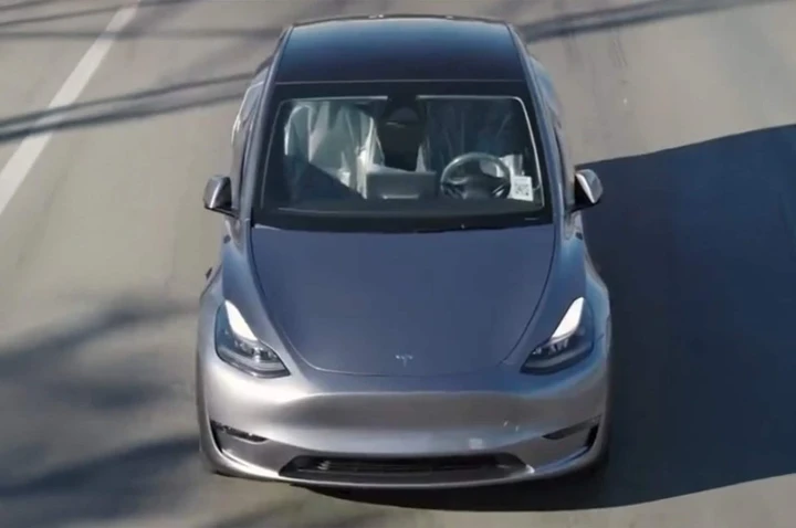 Tesla avvia i test dei robotaxi a guida autonoma: il futuro del trasporto