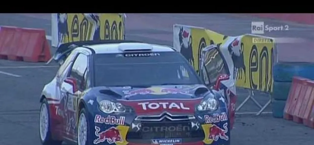 Rally di Monza: Valentino Rossi secondo dietro Sebastian Loeb