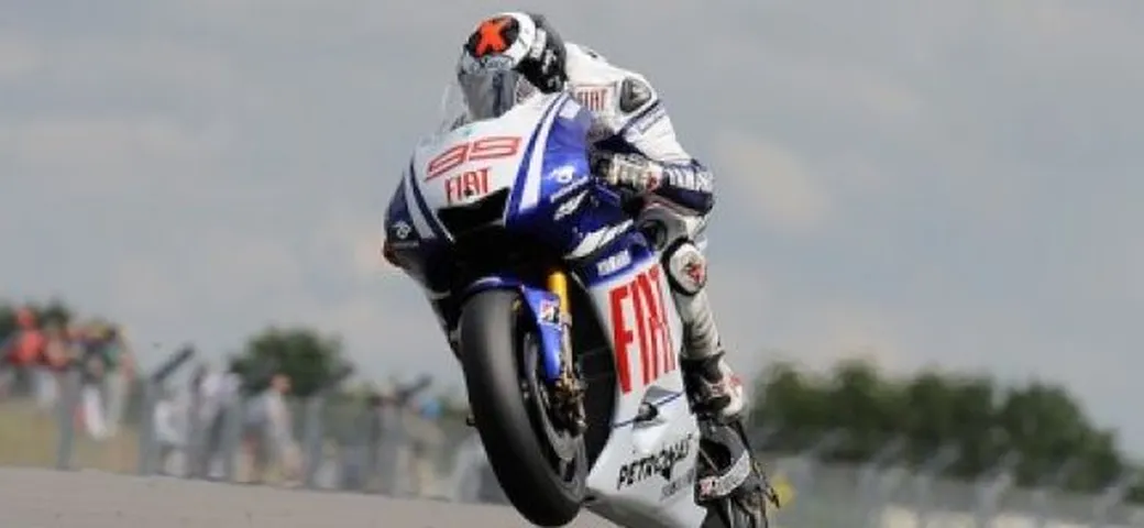 MotoGP: FP1 a Sepang sotto il segno di Jorge Lorenzo. Quarto Valentino Rossi