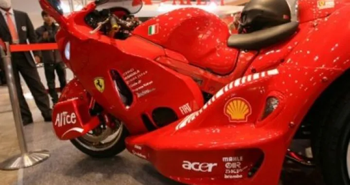 E ora c'è anche il Trike Ferrari/Hayabusa...aiuto!