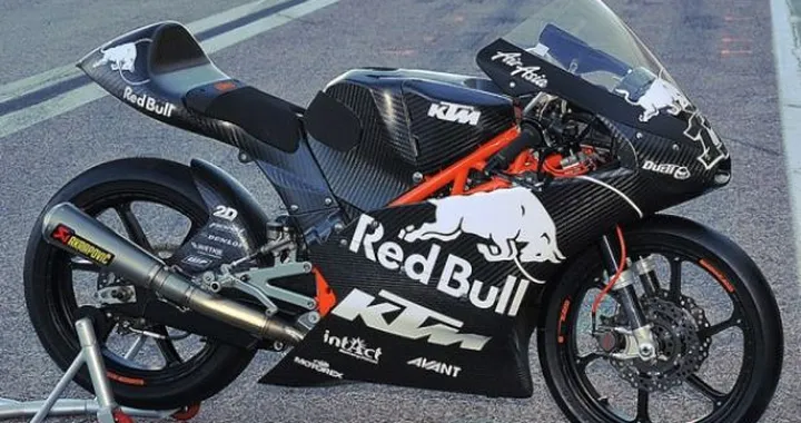 Moto3: Ecco la KTM M32 in azione