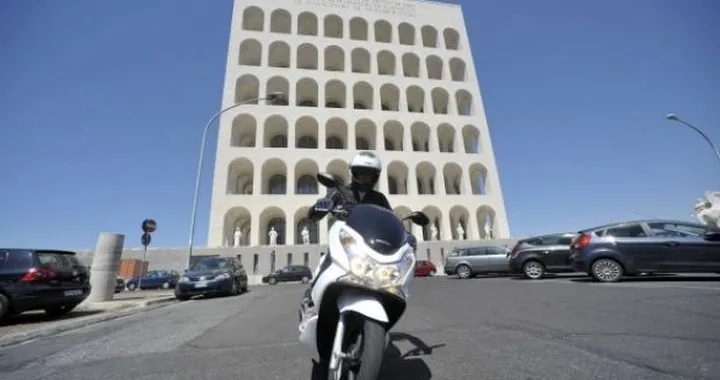 Honda PCX 150, pratico ed economico, ora anche più potente: Il Test di Motoblog