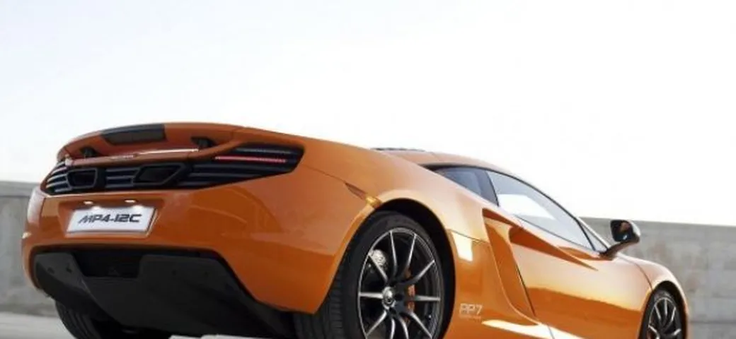 McLaren MP4-12C: il modello definitivo sarà più emozionante e sonoro