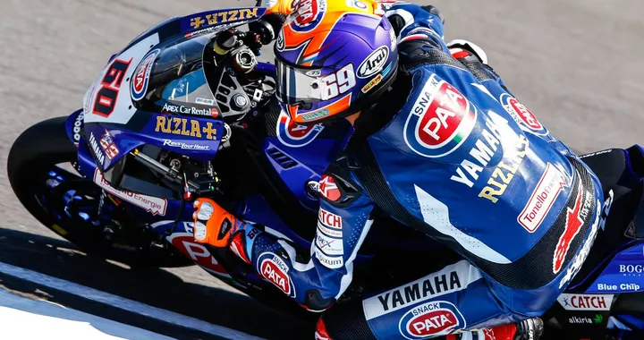 SBK, scoppio pneumatici in gara: la Yamaha torna al sapone