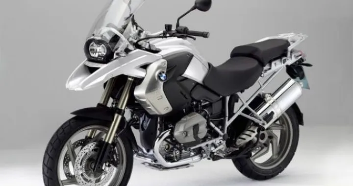Manutenzione BMW: 3 anni o 30.000 km per la R 1200 GS/Adventure