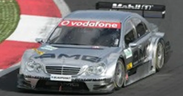 Valentino Rossi in pista sulla Mercedes DTM