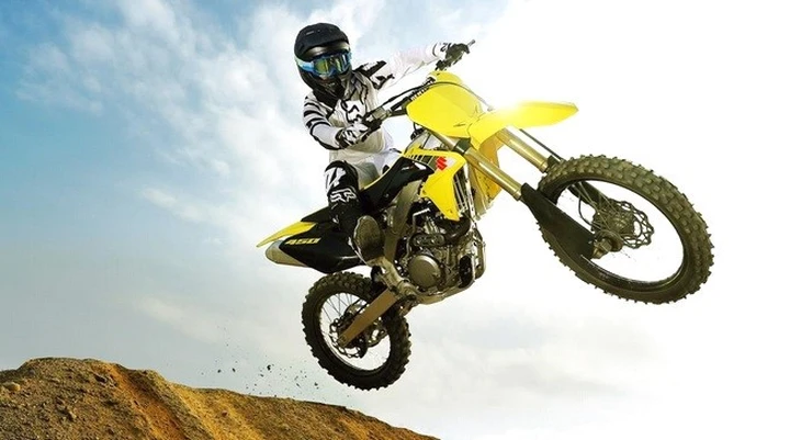 Suzuki gamma motocross RM-Z450 e RM-Z250 MY 2017