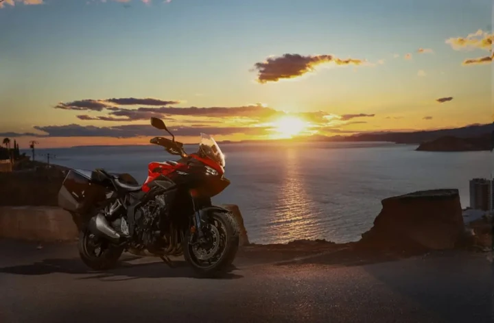 Honda CB1000GT: un primo giro sulla sport-touring pensata per macinare chilometri