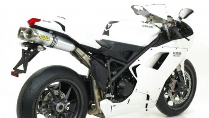 Linea scarichi Arrow 2009 per Ducati