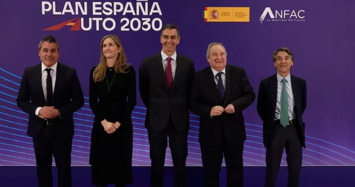 La Spagna non rinuncia al Green Deal, 1,3 miliardi per le auto BEV