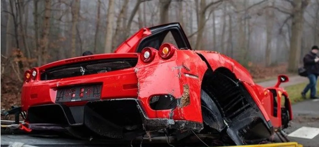 Ferrari Enzo: distrutto in Olanda uno dei soli 400 esemplari