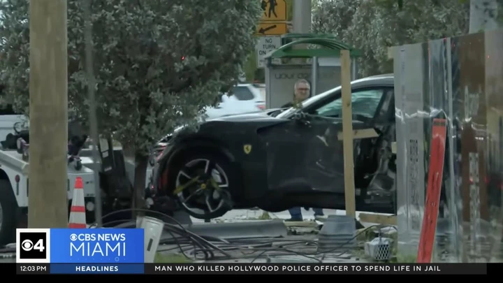 Ruba una Ferrari Purosangue ma si schianta: 500.000 euro in fumo