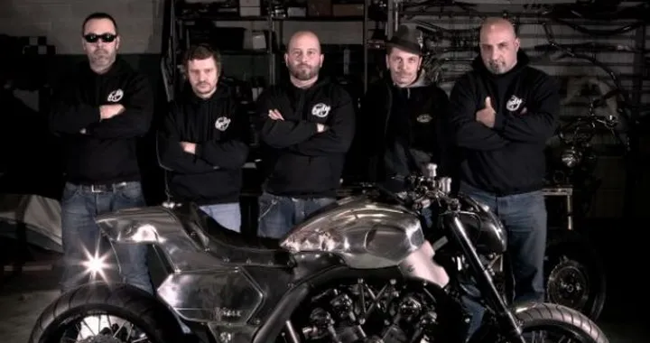 Yamaha Vmax Hyper Modified by Abnormal Cycles
