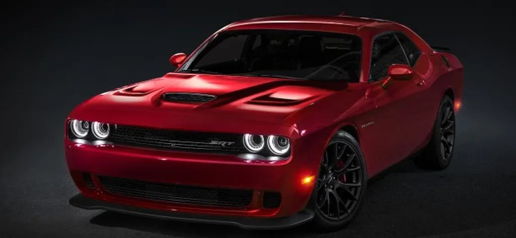 Dodge Challenger SRT Hellcat: la prima battuta all'asta per 825 mila dollari