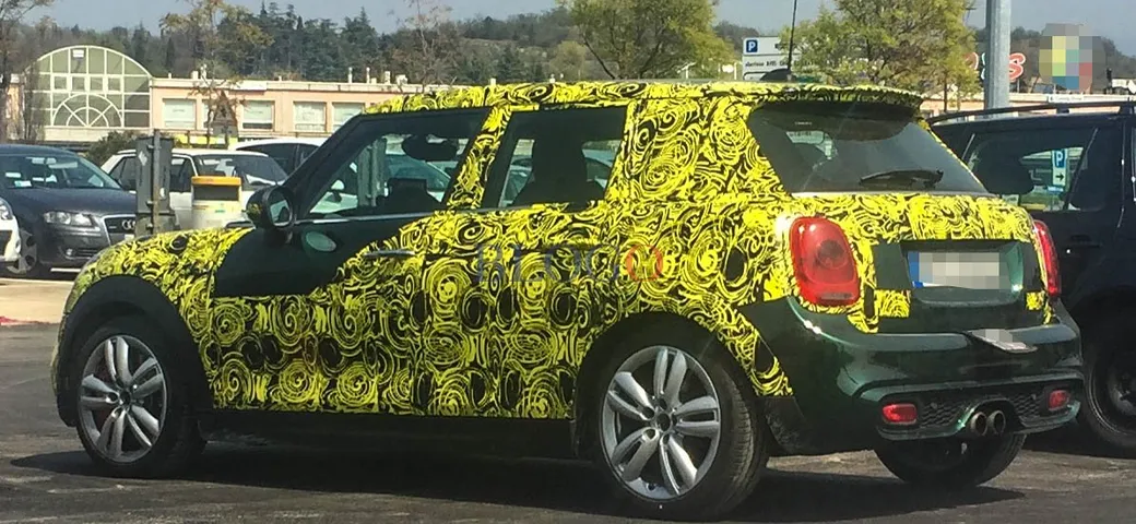 Mini 5 Porte: foto spia di un lettore