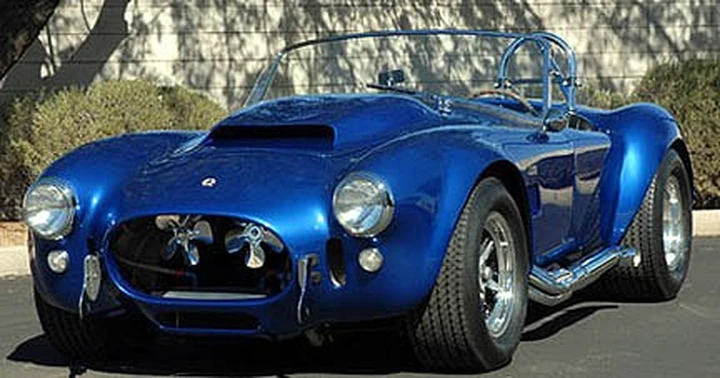 Shelby Cobra 800 CV venduta a 5,5 milioni di dollari!