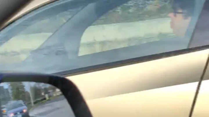 L'esperienza di incrociare un taxi senza conducente: il video