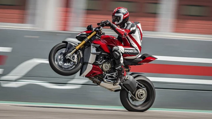Ducati, in arrivo una Streetfighter V2?