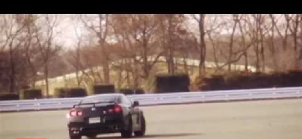 Video: Auto Express prova la Nissan GT-R SpecV