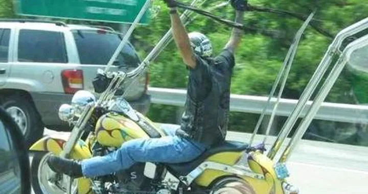 Foto del giorno: ciapa che chopper!